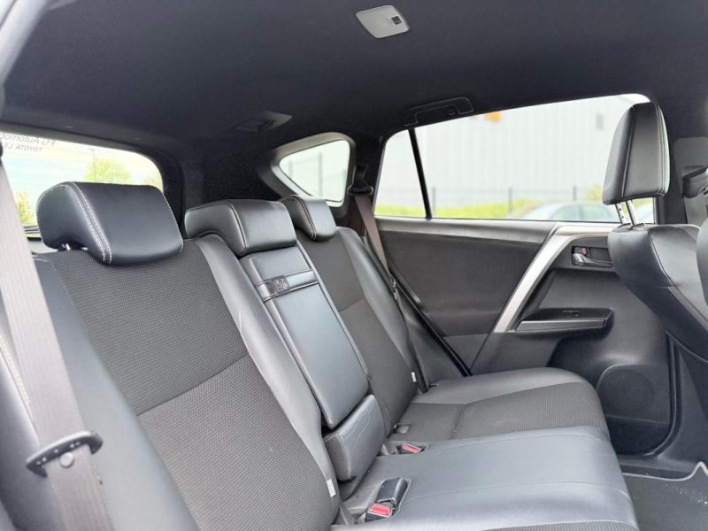 TOYOTA RAV4 2.5 HYBRIDE DESIGN 197ch