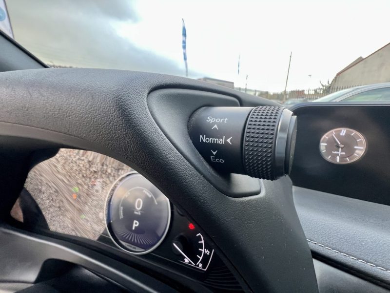 LEXUS UX250H 2WD Luxe MY20 07/2020