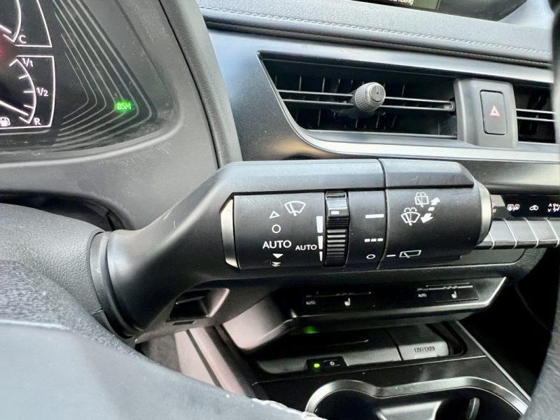 LEXUS UX250H 2WD Luxe MY20 07/2020