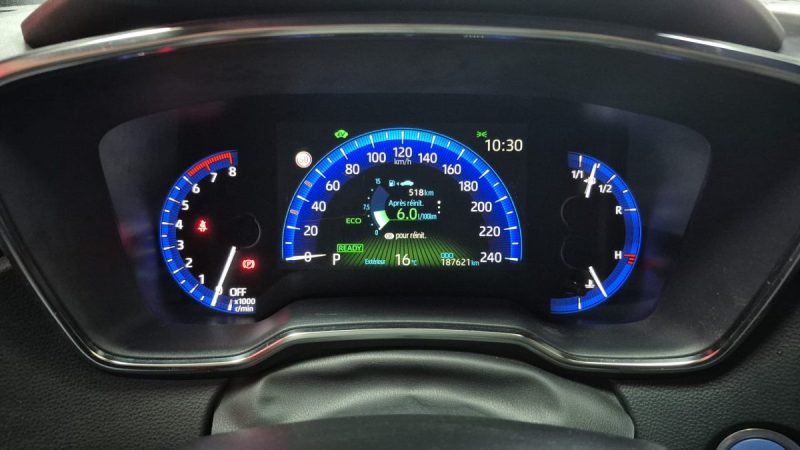 TOYOTA COROLLA TOURING SPORTS 184cv DYNAMIC BUSINESS/1 ERE MAIN/TVA RECUPERABLE