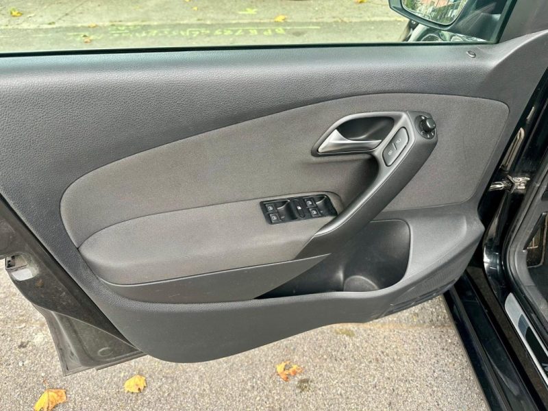 VOLKSWAGEN POLO V 1.6 TDI 90 MATCH **1ÈRE MAIN** 