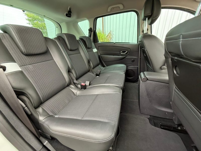 RENAULT SCENIC 3 1.5 DCI 110CV DYNAMIQUE BVA GARANTIE 12 MOIS