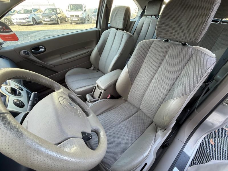 RENAULT MEGANE 1.6I 113CV 