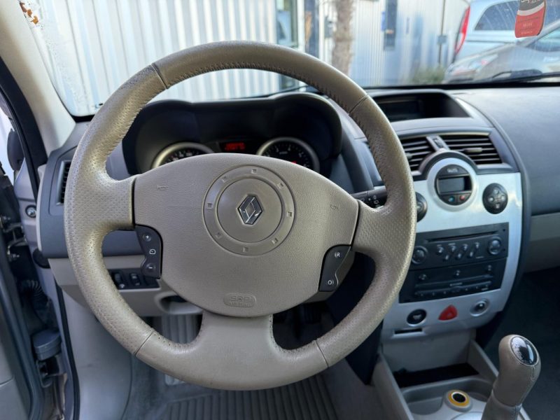 RENAULT MEGANE 1.6I 113CV 