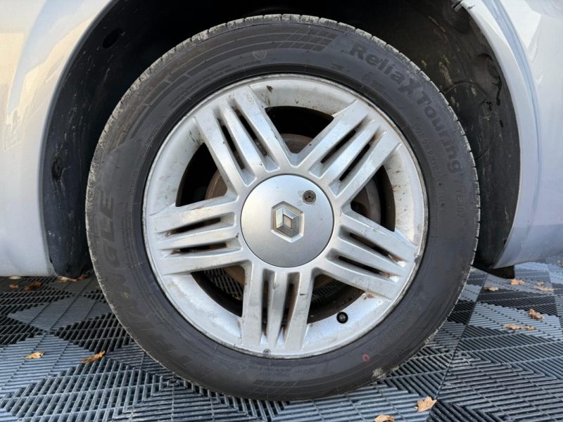 RENAULT MEGANE 1.6I 113CV 