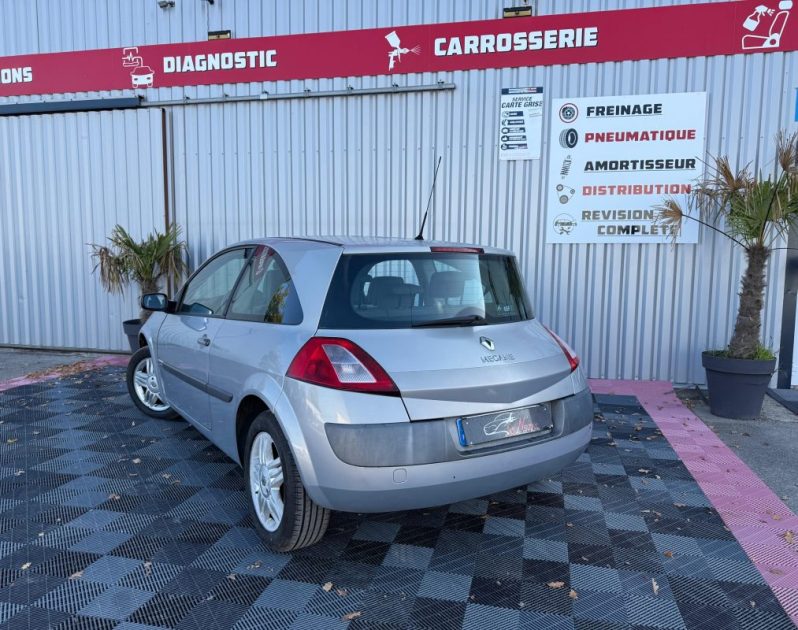 RENAULT MEGANE 1.6I 113CV GARANTIE 6 MOIS
