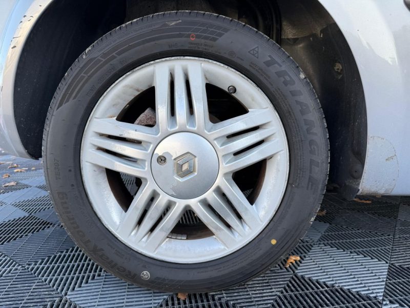 RENAULT MEGANE 1.6I 113CV 