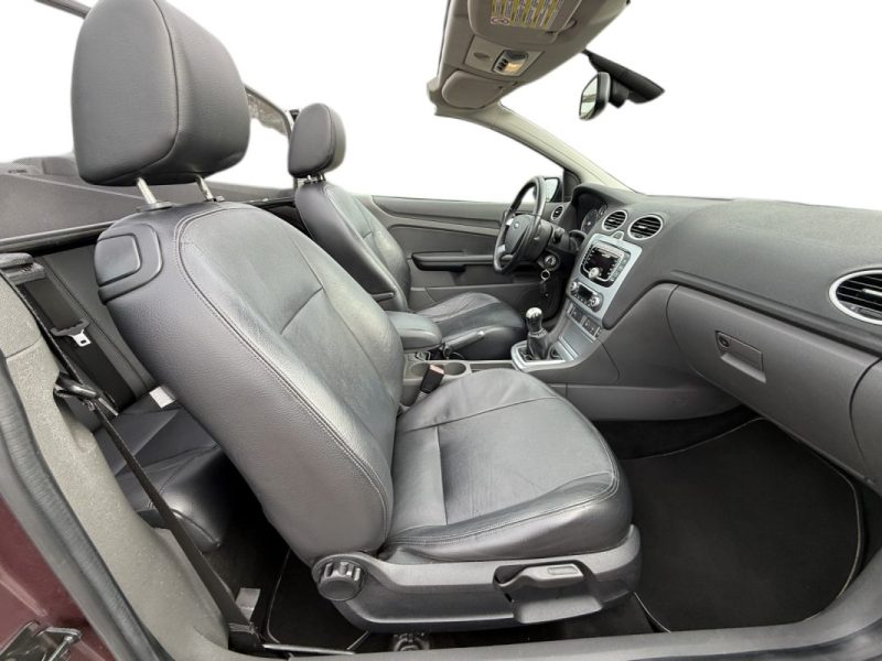 FORD FOCUS CABRIO 2.0I 145CH 1.Main 