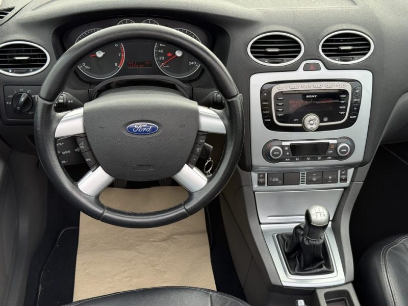 FORD FOCUS CABRIO 2.0I 145CH 1.Main 