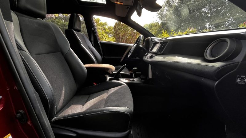 TOYOTA RAV4 197 HYBRIDE Black Edition CVT 2018