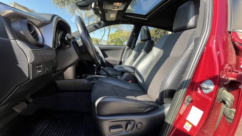 TOYOTA RAV4 197 HYBRIDE Black Edition CVT 2018