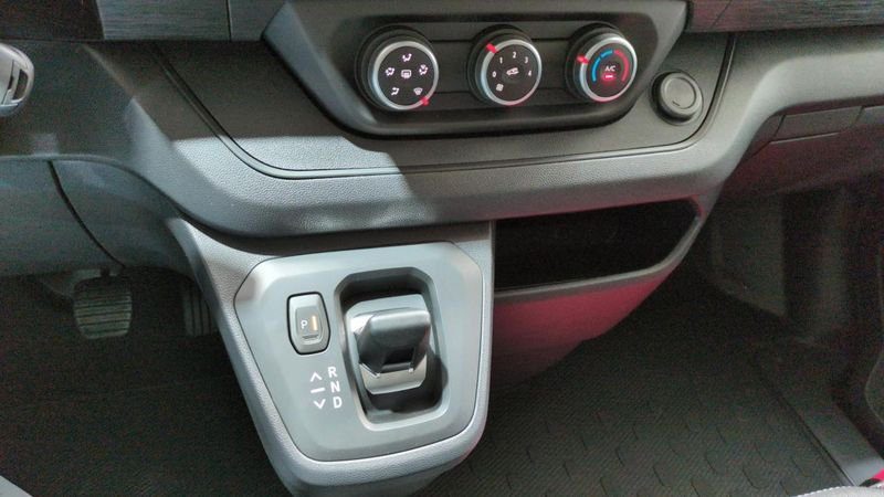 Renault Trafic fourgon nouveau L2h1 3t blue dci 170 auto extra + plancher bois + radars av