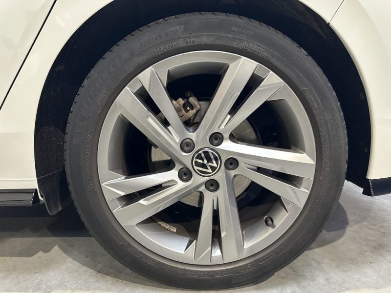 VOLKSWAGEN GOLF 8 1.5 TSI 130ch R-LINE - CAMERA 