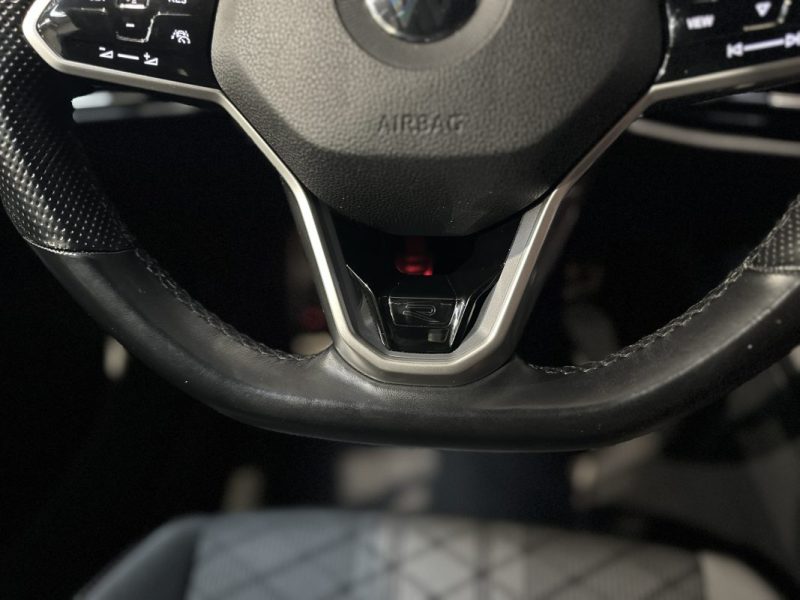 VOLKSWAGEN GOLF 8 1.5 TSI 130ch R-LINE - CAMERA 