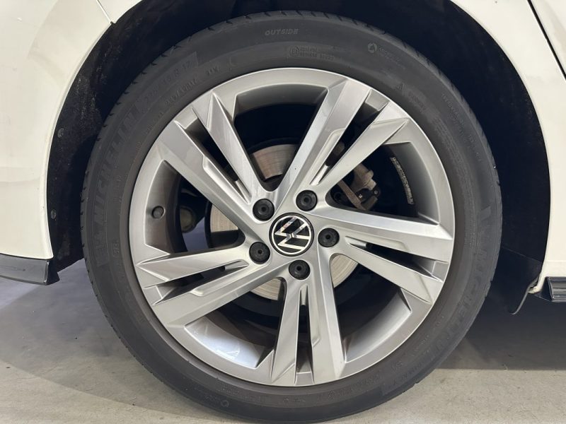VOLKSWAGEN GOLF 8 1.5 TSI 130ch R-LINE - CAMERA 