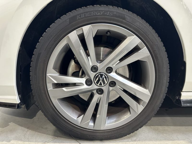 VOLKSWAGEN GOLF 8 1.5 TSI 130ch R-LINE - CAMERA 