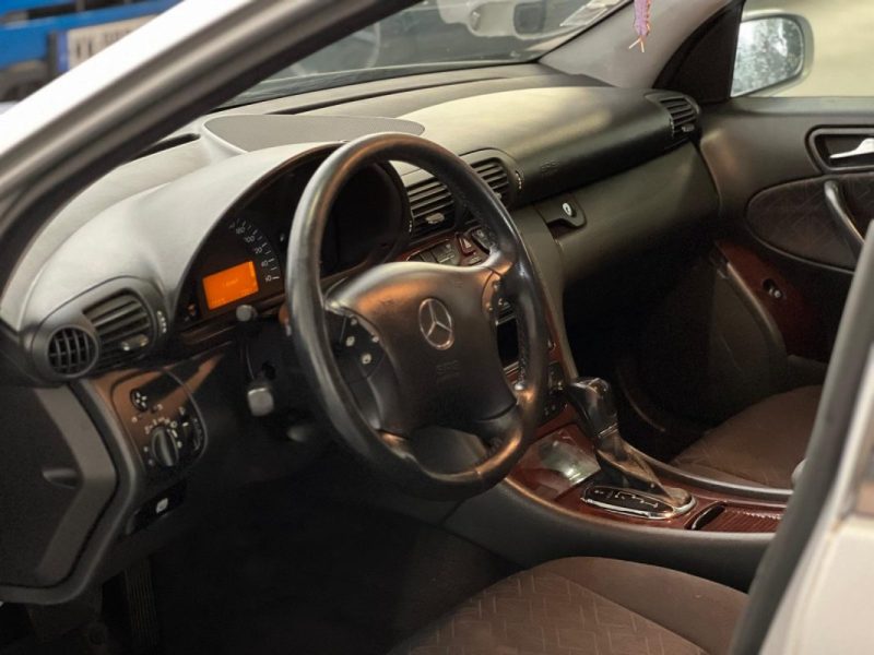 *VENTE PRO* MERCEDES CLASSE C 200 KOMPRESSOR AVANTGARDE BA 