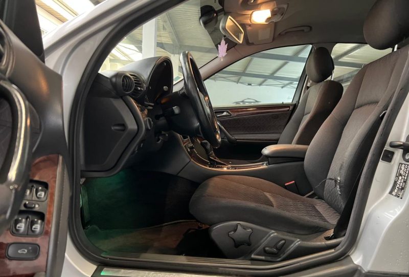 *VENTE PRO* MERCEDES CLASSE C 200 KOMPRESSOR AVANTGARDE BA 