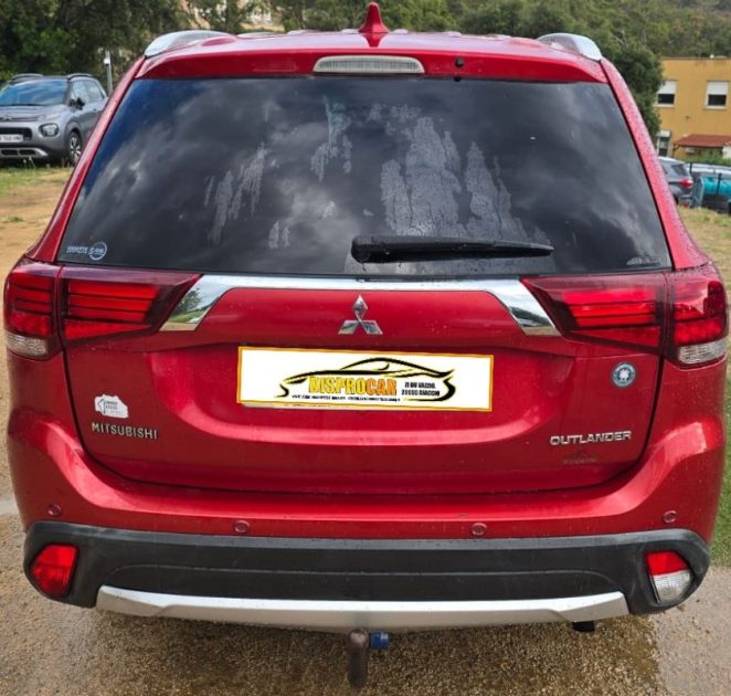 MITSUBISHI OUTLANDER 2.2 DI-D 150CH INTENSE NAVI 4WD BVA 7 PLACES 2017