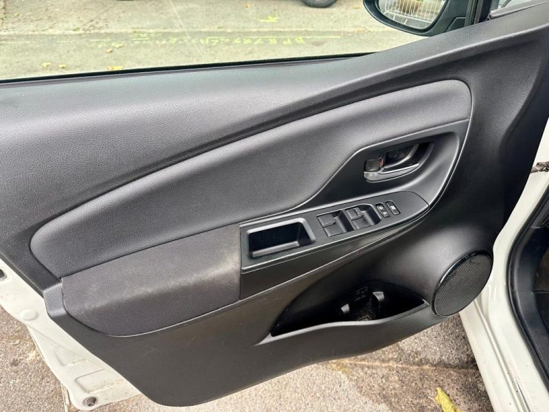 TOYOTA YARIS III  1.5 HYBRID 100H COLLECTION **1ÈRE MAIN** 