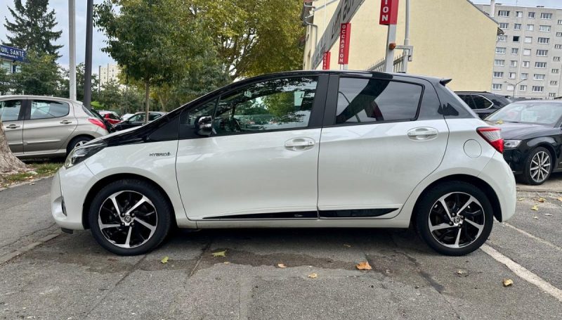 TOYOTA YARIS III  1.5 HYBRID 100H COLLECTION **1ÈRE MAIN** 