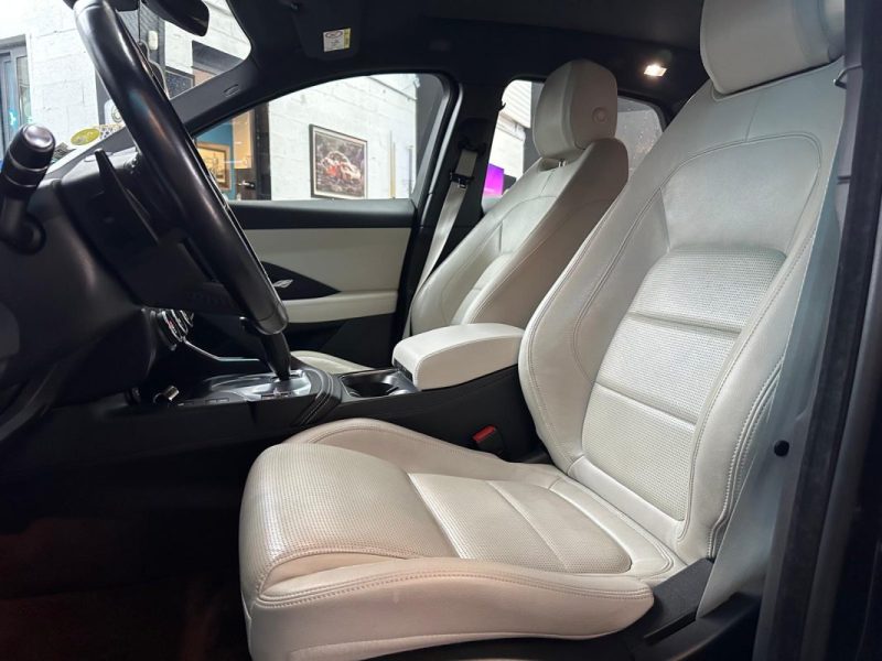 JAGUAR E-PACE D180 2.0 180 cv AWD R-Dynamic