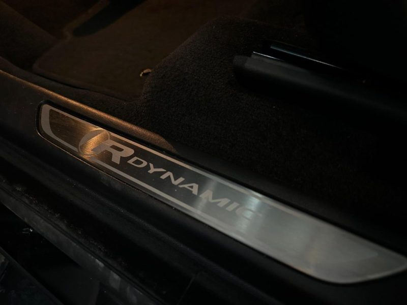 JAGUAR E-PACE D180 2.0 180 cv AWD R-Dynamic