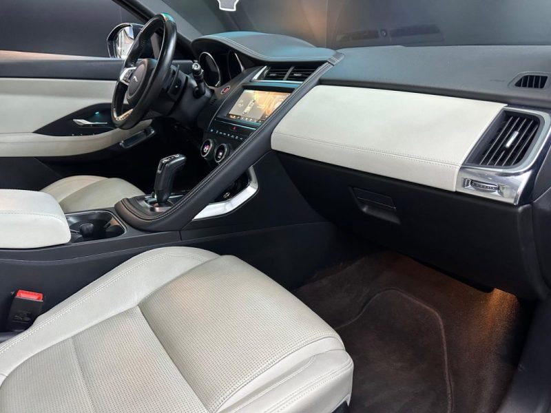 JAGUAR E-PACE D180 2.0 180 cv AWD R-Dynamic