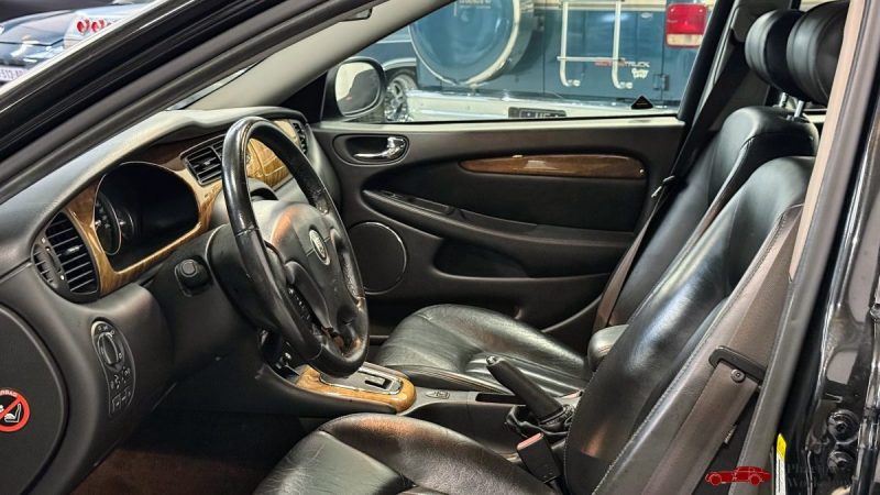 JAGUAR X TYPE V6 3.0L | Révisée entièrement | Élégance et caractère britannique