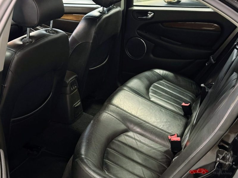 JAGUAR X TYPE V6 3.0L | Révisée entièrement | Élégance et caractère britannique