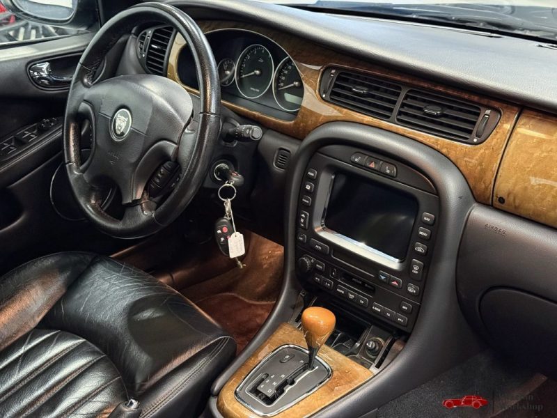 JAGUAR X TYPE V6 3.0L | Révisée entièrement | Élégance et caractère britannique