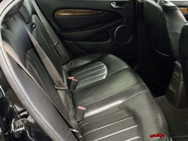 JAGUAR X TYPE V6 3.0L | Révisée entièrement | Élégance et caractère britannique