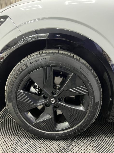 RENAULT MEGANE E-TECH ELECTRIC 130 EQUILIBRE AUTONOMIE URBAINE 40KWH 2024