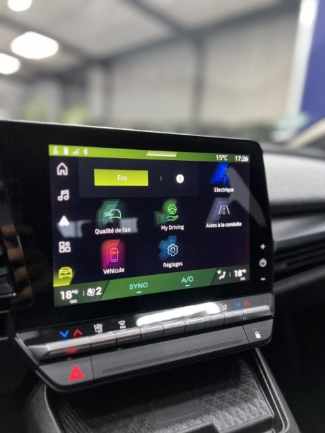 RENAULT MEGANE E-TECH ELECTRIC 130 EQUILIBRE AUTONOMIE URBAINE 40KWH 2024