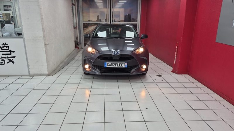 TOYOTA YARIS BERLINE 116H DYNAMIC BUSINESS/1 ERE MAIN/TVA RECUP 2022