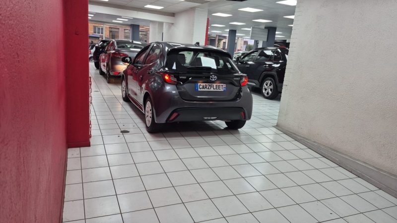 TOYOTA YARIS BERLINE 116H DYNAMIC BUSINESS/1 ERE MAIN/TVA RECUP 2022