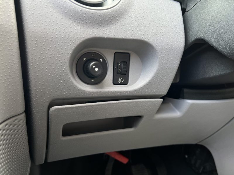 CITROEN C3 EXCLUSIVE 1.6 110 Cv 5 PORTES REGULATEUR BLUETOOTH CLIMATISATION - GARANTIE 1 AN