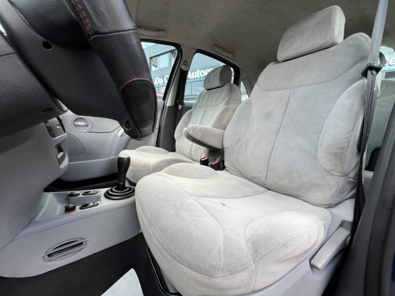 CITROEN C3 EXCLUSIVE 1.6 110 Cv 5 PORTES REGULATEUR BLUETOOTH CLIMATISATION - GARANTIE 1 AN