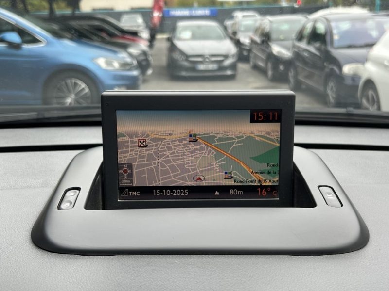 PEUGEOT 3008 PREMIUM 1.6 Hdi 110 1ERE MAIN TOIT PANORAMIQUE GPS AFFICHAGE TETE HAUTE - GARANTIE 1 AN