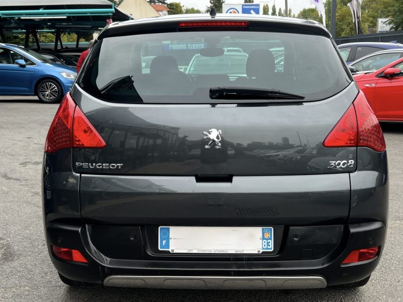 PEUGEOT 3008 PREMIUM 1.6 Hdi 110 1ERE MAIN TOIT PANORAMIQUE GPS AFFICHAGE TETE HAUTE - GARANTIE 1 AN