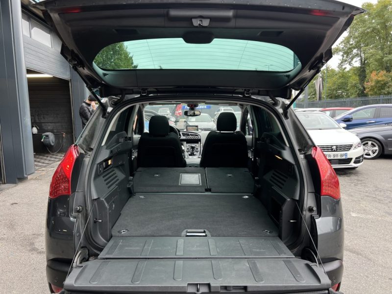 PEUGEOT 3008 PREMIUM 1.6 Hdi 110 1ERE MAIN TOIT PANORAMIQUE GPS AFFICHAGE TETE HAUTE - GARANTIE 1 AN