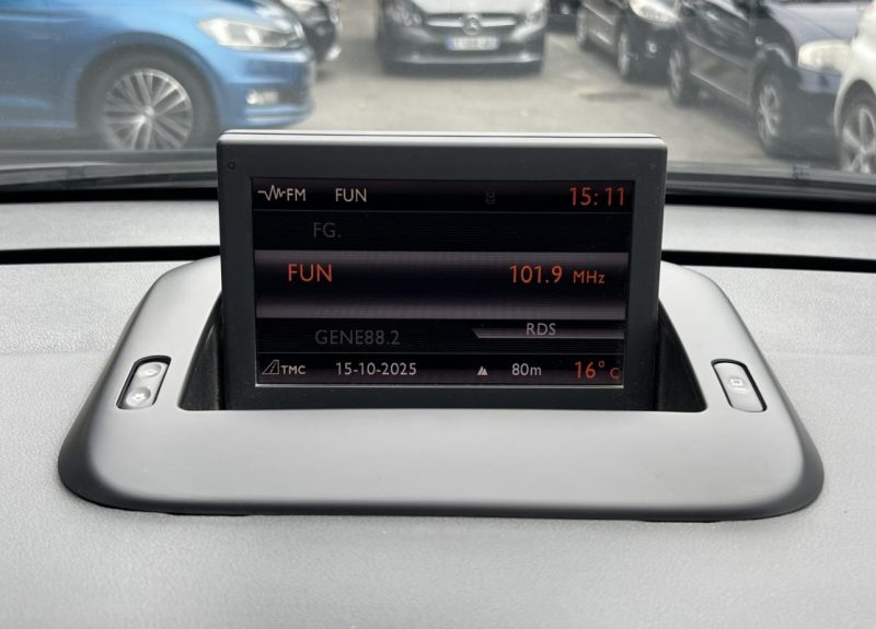 PEUGEOT 3008 PREMIUM 1.6 Hdi 110 1ERE MAIN TOIT PANORAMIQUE GPS AFFICHAGE TETE HAUTE - GARANTIE 1 AN