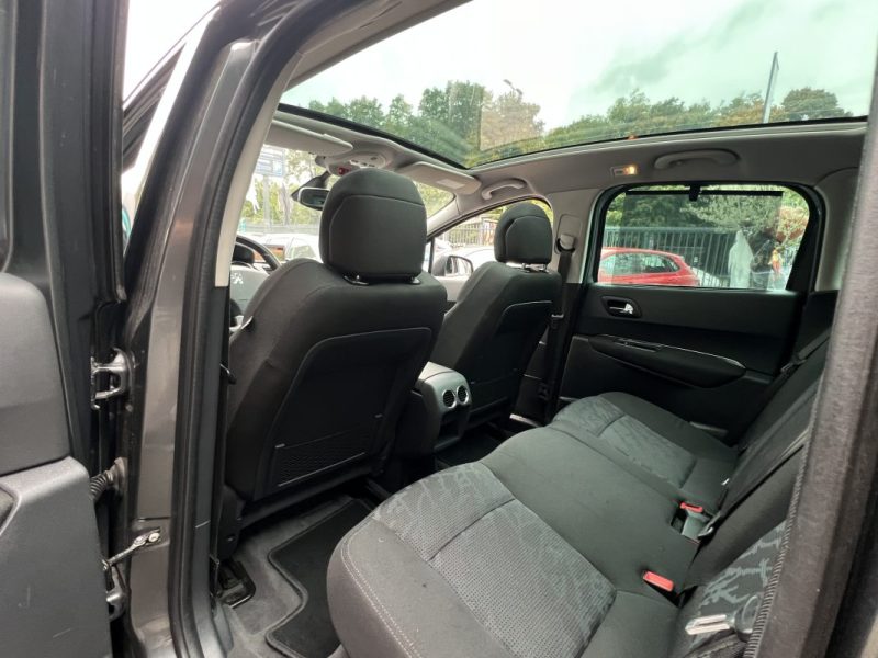 PEUGEOT 3008 PREMIUM 1.6 Hdi 110 1ERE MAIN TOIT PANORAMIQUE GPS AFFICHAGE TETE HAUTE - GARANTIE 1 AN