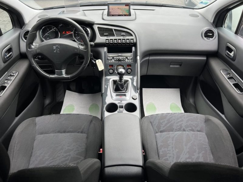 PEUGEOT 3008 PREMIUM 1.6 Hdi 110 1ERE MAIN TOIT PANORAMIQUE GPS AFFICHAGE TETE HAUTE - GARANTIE 1 AN