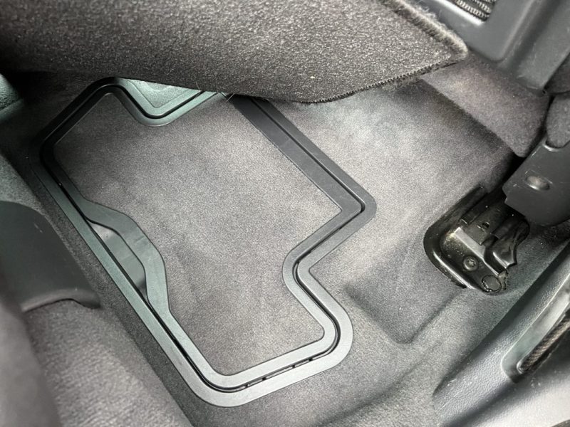 PEUGEOT 3008 PREMIUM 1.6 Hdi 110 1ERE MAIN TOIT PANORAMIQUE GPS AFFICHAGE TETE HAUTE - GARANTIE 1 AN