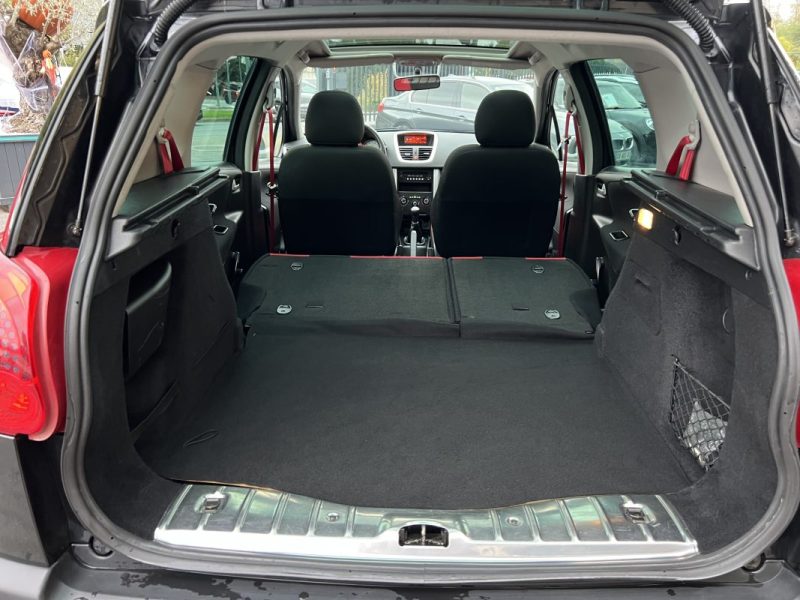 PEUGEOT 207 PHASE 2 SW / BREAK SERIE 64 1.6 HDI 92 Cv 1ERE MAIN / TOIT PANO ATTELAGE - GARANTIE 1 AN