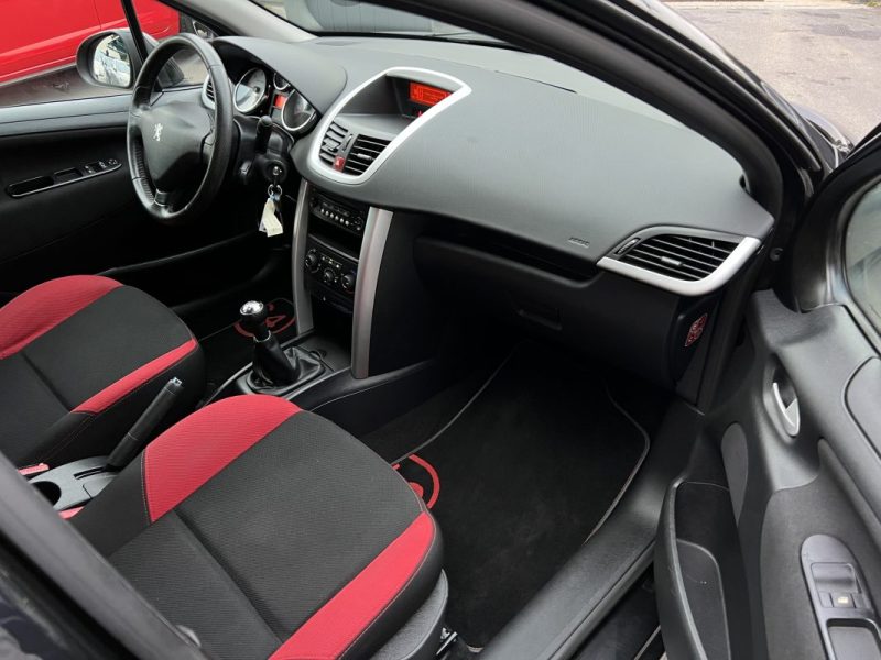 PEUGEOT 207 PHASE 2 SW / BREAK SERIE 64 1.6 HDI 92 Cv 1ERE MAIN / TOIT PANO ATTELAGE - GARANTIE 1 AN