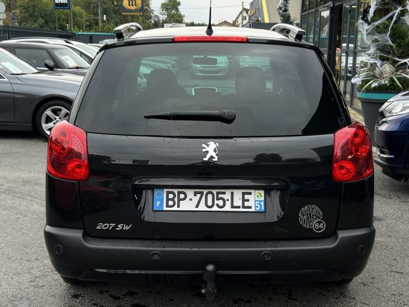 PEUGEOT 207 PHASE 2 SW / BREAK SERIE 64 1.6 HDI 92 Cv 1ERE MAIN / TOIT PANO ATTELAGE - GARANTIE 1 AN