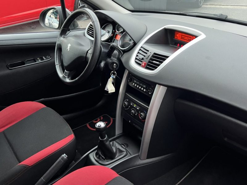 PEUGEOT 207 PHASE 2 SW / BREAK SERIE 64 1.6 HDI 92 Cv 1ERE MAIN / TOIT PANO ATTELAGE - GARANTIE 1 AN