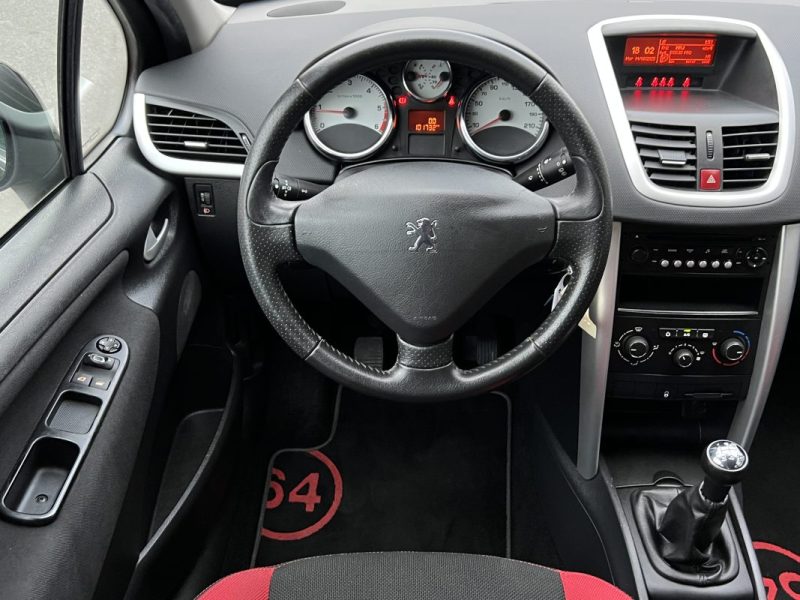 PEUGEOT 207 PHASE 2 SW / BREAK SERIE 64 1.6 HDI 92 Cv 1ERE MAIN / TOIT PANO ATTELAGE - GARANTIE 1 AN